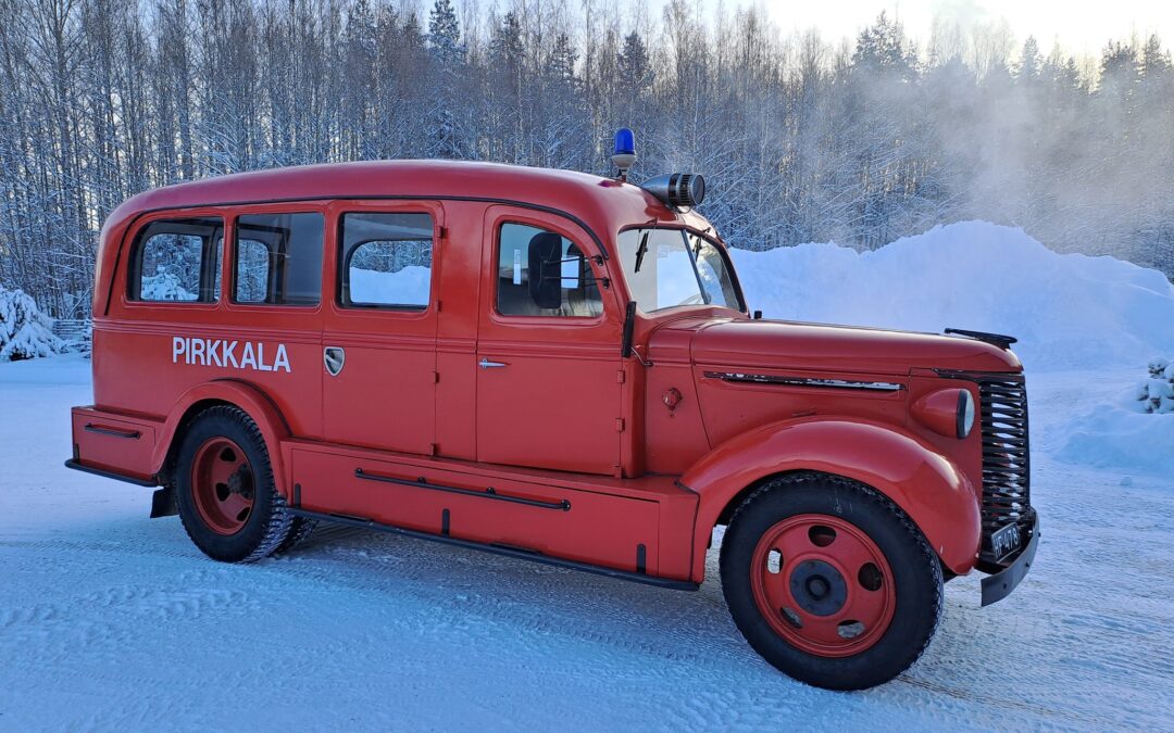 Pirkkalan kunnan omistama vanha paloauto sai säilytyspaikan auton ja tien museo Mobiliasta